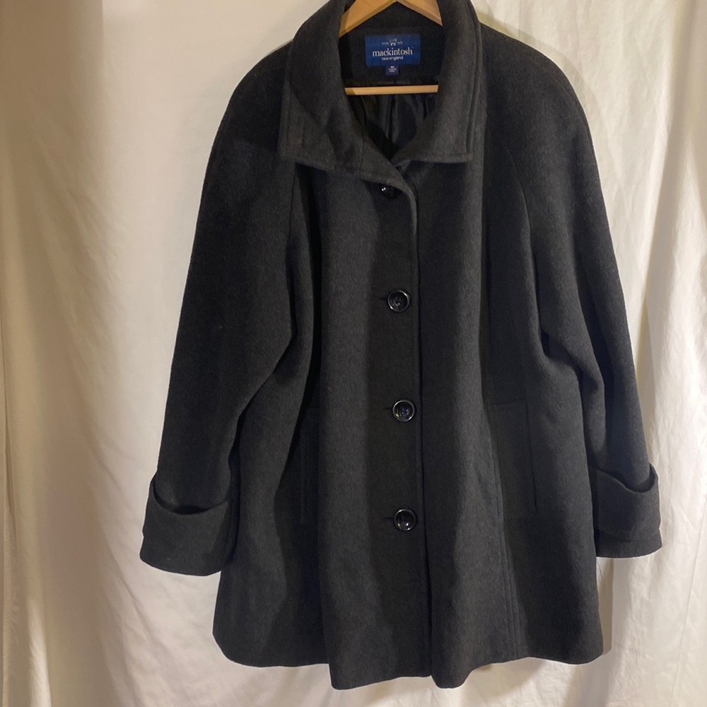 Mackintosh woman’s partial wool coat size XXL